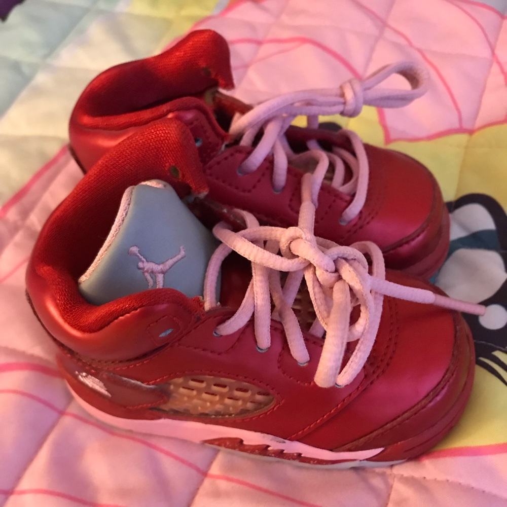 Baby Jordans sz 4